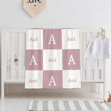 画像をギャラリービューアに読み込む, お名前入りブランケット | 出産祝いの贈り物 | 名前とイニシャル