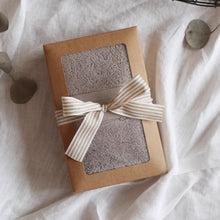 画像をギャラリービューアに読み込む, カスタマイズ可能 名入れタオル ロゴ文字を刺繍いれ フェイスタオル 大ロット依頼対応可能