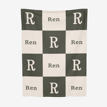 画像をギャラリービューアに読み込む, お名前入りブランケット | 出産祝いの贈り物 | 名前とイニシャル