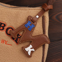 画像をギャラリービューアに読み込む, 【カスタム】名入れ 手作りの本革キーチェーン|アルファベット バッグチャーム|誕生日ギフト 記念品