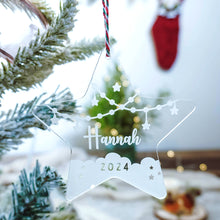 画像をギャラリービューアに読み込む, 名入れアクリル製星型クリスマスオーナメント|名前をカスタマイズできる プレゼント ギフト|Unimstar