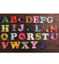 画像をギャラリービューアに読み込む, 【カスタム】名入れ 手作りの本革キーチェーン|アルファベット バッグチャーム|誕生日ギフト 記念品