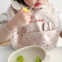 画像をギャラリービューアに読み込む, ピンク名入りベビースタイ