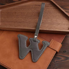 画像をギャラリービューアに読み込む, 【カスタム】名入れ 手作りの本革キーチェーン|アルファベット バッグチャーム|誕生日ギフト 記念品