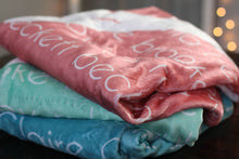 画像をギャラリービューアに読み込む, お名前入りブランケット | 出産祝いの贈り物 | パーソライズ・家族i04| 名入れギフトー